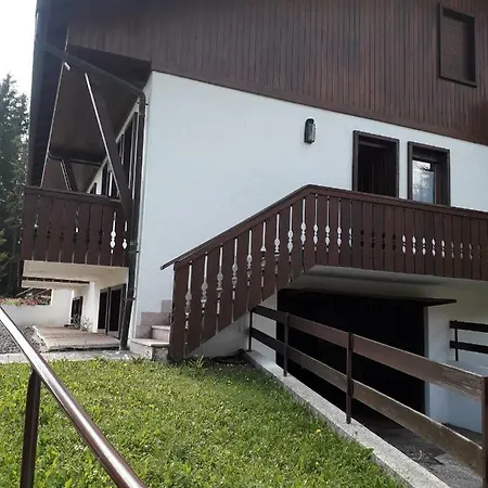 Apartament House Gastagh Gallio